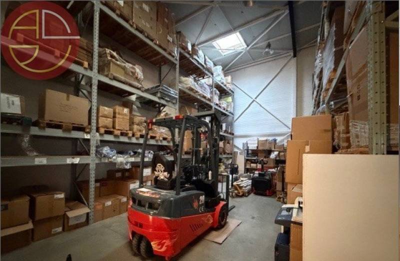 ADE IMMO PRO vous propose cet entrepôt à vendre